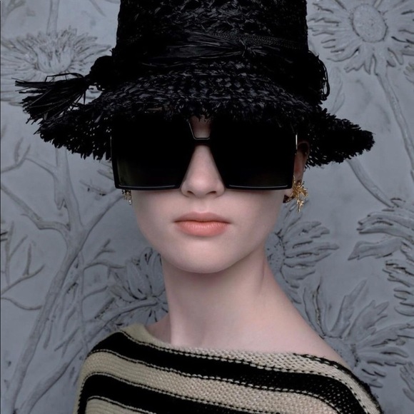 Dior 30 Montaigne Sunglass black/Gold - Picture 8 of 11